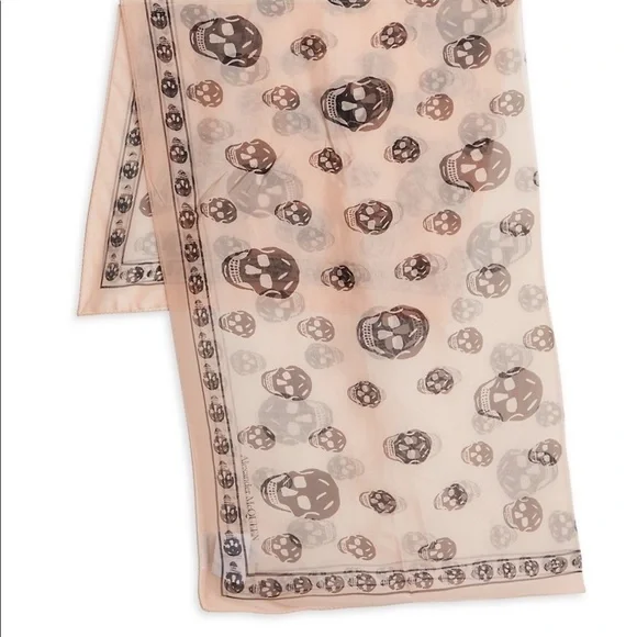 🌸HOST PICK🌸 🆕 Authentic Alexander McQueen Skull Scarf in Blush Pink - Picture 4 of 4